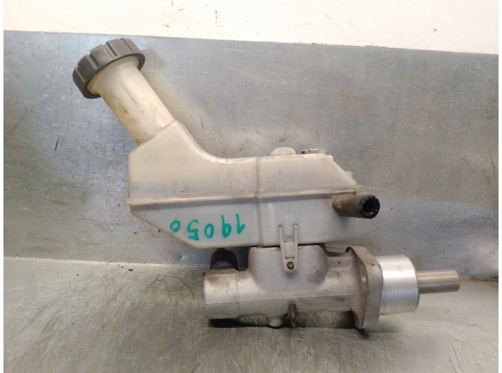 Recambio de bomba freno para renault clio iii 1.2 16v referencia OEM IAM 8200304083C 8200304083C 