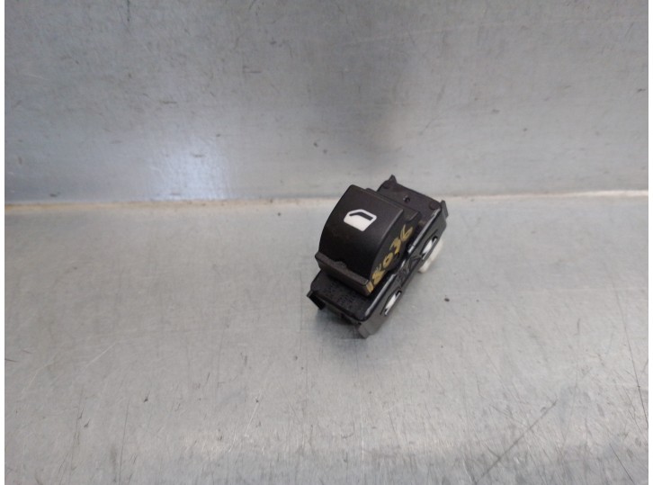 Recambio de mando elevalunas delantero derecho para opel crossland x 1.2 referencia OEM IAM 13483539 