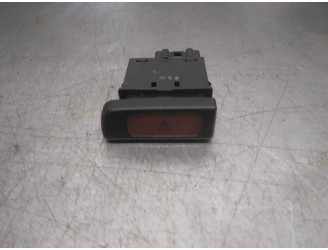 Replacement hazard warning switch for Honda Accord Saloon (CC/CE) 2.0 ES (CC7/CE8) OEM IAM reference 