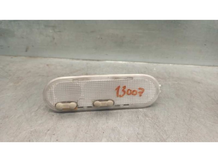 Recambio de luz interior para dacia logan mcv 1.5 dci diesel cat referencia OEM IAM 8200073231  