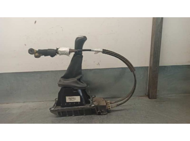 Recambio de palanca cambio para dacia logan mcv 1.5 dci diesel cat referencia OEM IAM 8200760429C  