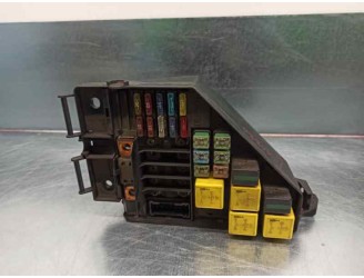Recambio de caja reles / fusibles para mg mg zr 100 d referencia OEM IAM 000710R 