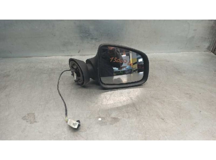 Replacement right wing mirror for Dacia Logan MCV 1.5 dCi diesel CAT OEM IAM reference 963017247R 5 PINS