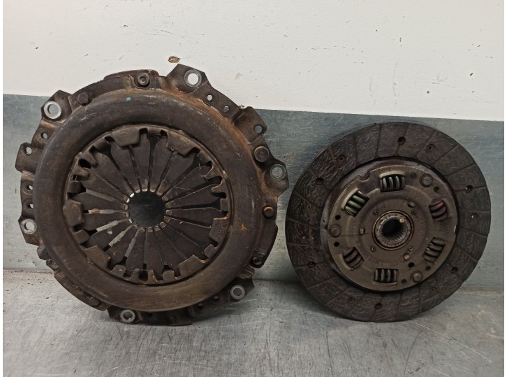 Recambio de kit embrague para renault kangoo (f/kc0) 1.9 diesel referencia OEM IAM 7701478560 16121A1108 VALEO