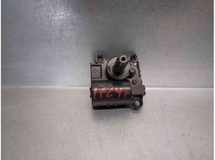 Recambio de motor calefaccion para kia carens ( ) 1.7 crdi cat referencia OEM IAM D332JY9AA05 DE TRAMPILLA 