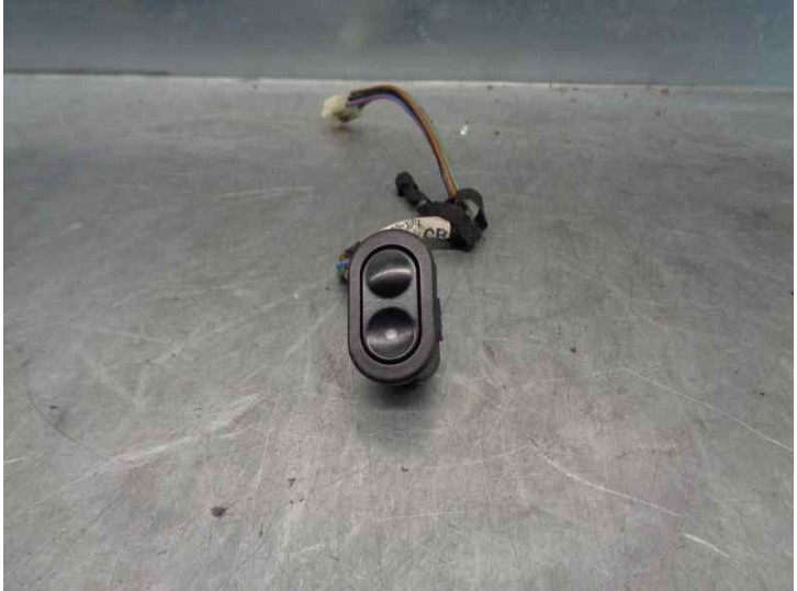 Recambio de mando elevalunas delantero derecho para opel astra f berlina 1.6 referencia OEM IAM 90383585 