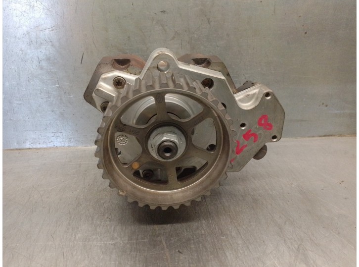 Recambio de bomba inyeccion para renault scenic ii 1.9 dci diesel referencia OEM IAM 8200108225 0445010075 BOSCH