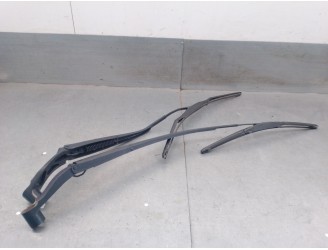 Recambio de brazo limpia delantero derecho para mazda 2 hatchback (dl, dj) 1.5 skyactiv-g referencia OEM IAM DB1R67321 DB1R67321