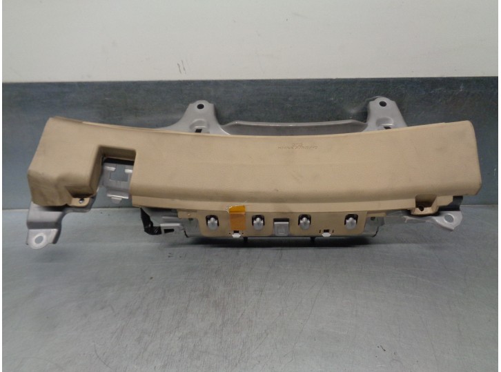 Recambio de airbag delantero izquierdo para lexus is 200 (ds2/is2) 220d referencia OEM IAM 7396053060  DE RODILLA