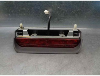 Recambio de luz central de freno para mitsubishi colt berlina 3 (cz) 1.1 cat referencia OEM IAM MR957377  