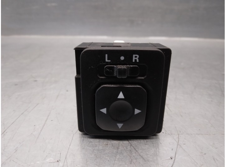 Recambio de mando retrovisor para mitsubishi space star (a00) 1.2 referencia OEM IAM MR417977  