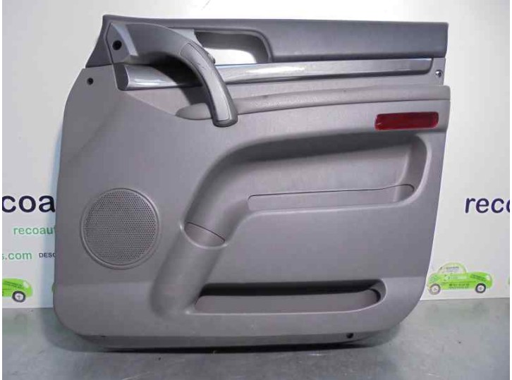 Recambio de guarnecido puerta delantera derecha para ssangyong rodius 2.0 td cat referencia OEM IAM 7220121000 7227221000 