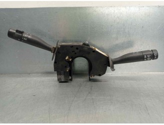 Recambio de mando luces para ford fiesta berlina 1.25 16v cat referencia OEM IAM 93FG133352A  