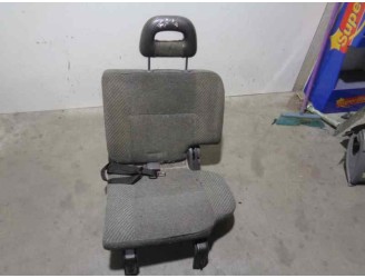 Recambio de asientos trasero izquierdo para nissan terrano/terrano.ii (r20) 2.7 turbodiesel referencia OEM IAM 3400124 TELA GRIS