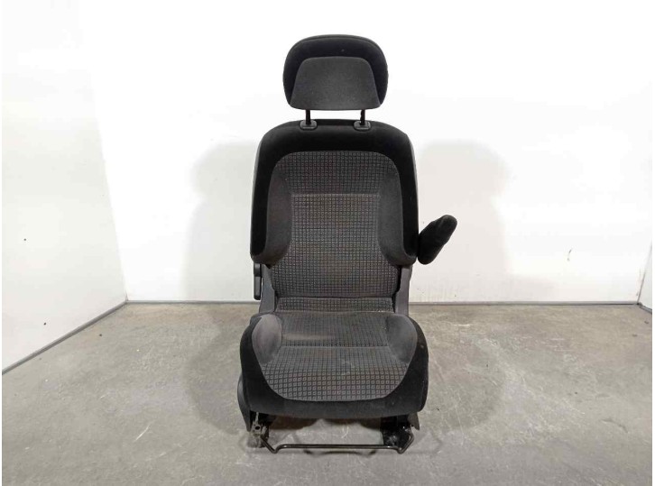 Replacement right front seat for Citroën Berlingo 1.6 16V CAT (NFU / TU5JP4) OEM IAM reference 4682315 GREY AND BLACK FABRIC