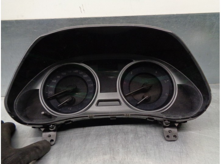 Recambio de cuadro instrumentos para lexus is 200 (ds2/is2) 220d referencia OEM IAM 