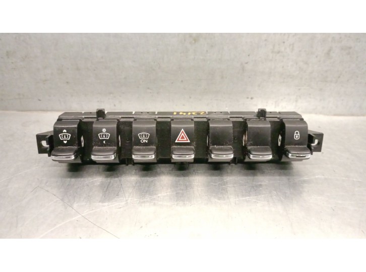 Replacement multifunction switch for Peugeot 3008 I MPV (0U_) 2.0 HDI Hybrid4 (0URHCA) OEM IAM reference 96672390ZD 6490QL
