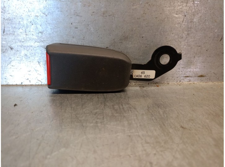 Recambio de enganche cinturon para mazda xedos 6 (ca) 1.6 16v referencia OEM IAM CA0657620A65 CA0657620A65 