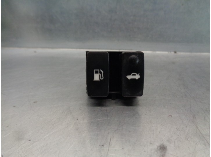 Recambio de interruptor para lexus is 200 (ds2/is2) 220d referencia OEM IAM 15A990 