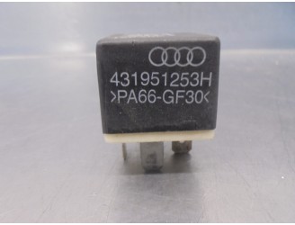 Replacement relay for Volkswagen Passat Saloon (3B2) 1.9 TDI OEM IAM reference 431951253H 