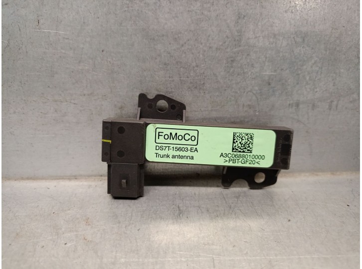 Recambio de antena para ford kuga iii (dfk) 1.5 ecoboost referencia OEM IAM DS7T15603EA A3C0688010000 FOMOCO
