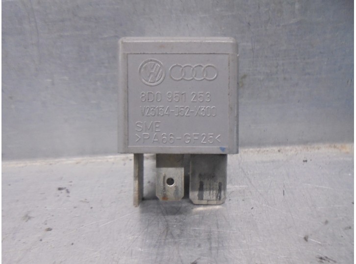 Recambio de rele para volkswagen passat berlina (3b2) 1.9 tdi referencia OEM IAM 8D0951253  