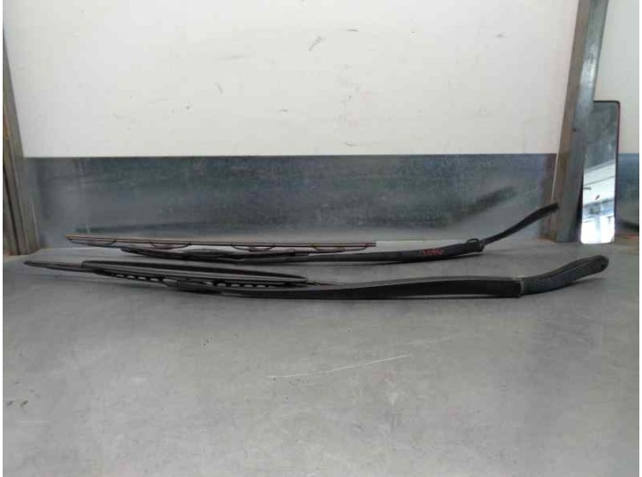 Recambio de brazo limpia delantero derecho para peugeot 807 2.0 16v cat referencia OEM IAM   