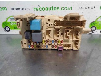 Recambio de caja reles / fusibles para toyota avensis berlina (t25) 2.0 d-cat referencia OEM IAM 82641CA010F 