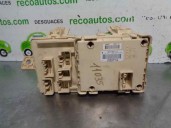 Recambio de caja reles / fusibles para toyota avensis berlina (t25) 2.0 d-cat referencia OEM IAM 82641CA010F 