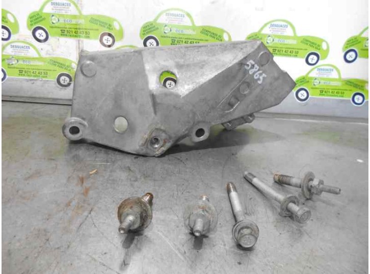 Replacement engine mount for Chrysler PT Cruiser (PT) 1.6 16V CAT OEM IAM reference 04668457AB 04668458AB 