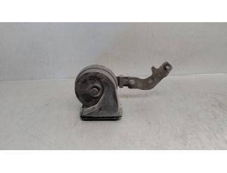 Recambio de claxon para land rover range rover velar 2.0 diesel cat referencia OEM IAM J8A213802AC  