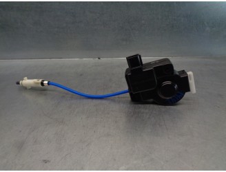 Recambio de motor tapa deposito combustible para lexus is 200 (ds2/is2) 220d referencia OEM IAM   