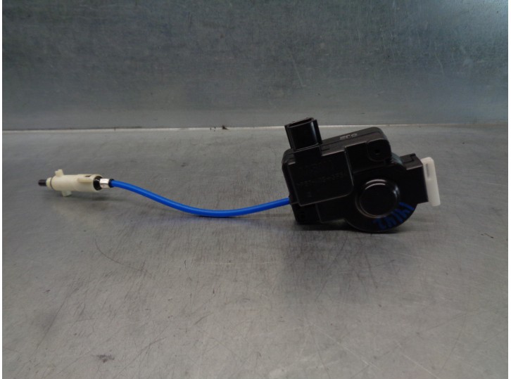 Recambio de motor tapa deposito combustible para lexus is 200 (ds2/is2) 220d referencia OEM IAM 