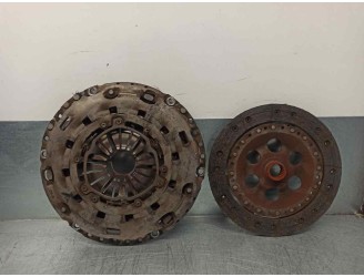 Replacement clutch kit for Ford Focus saloon (CAK) 1.8 TDCi CAT OEM IAM reference 1S417563DB LUK