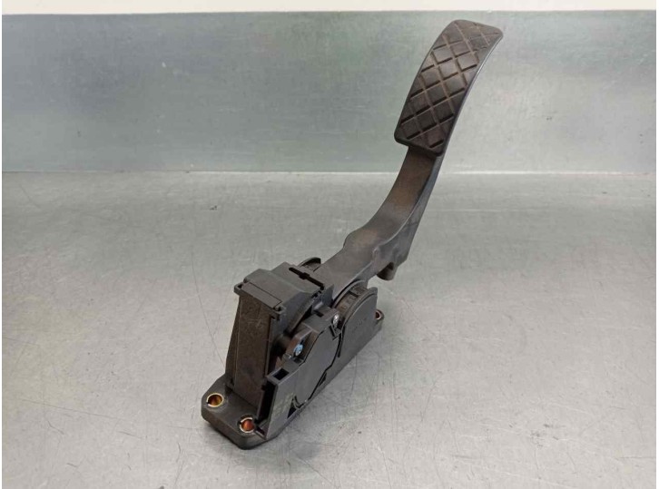 Recambio de potenciometro pedal para volkswagen polo (9n1) 1.4 16v referencia OEM IAM 6Q1721503A 0280752215 BOSCH