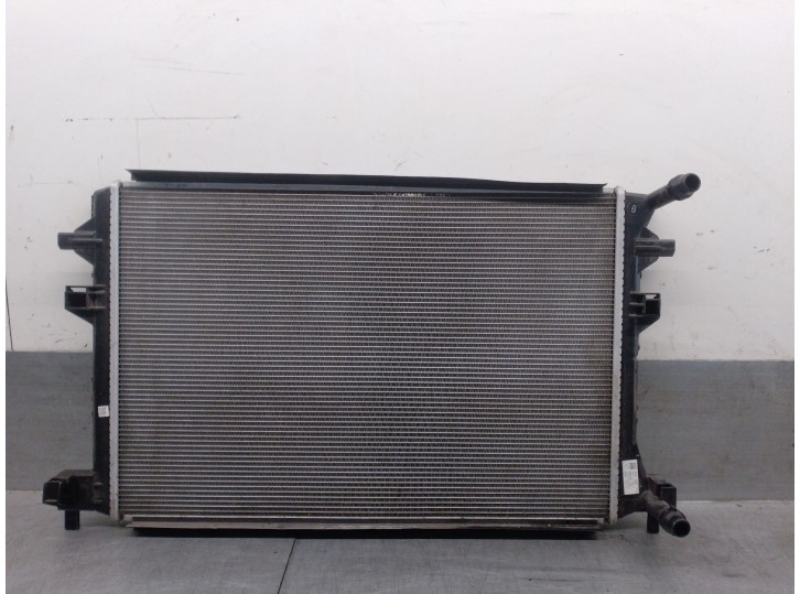 Recambio de radiador agua para seat arona (kj7, kjp) 1.0 tsi referencia OEM IAM 2Q0121253D 2Q0121253S DENSO