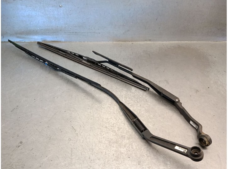 Recambio de brazo limpia delantero derecho para mazda xedos 6 (ca) 1.6 16v referencia OEM IAM CA0667321D CA0667321D 