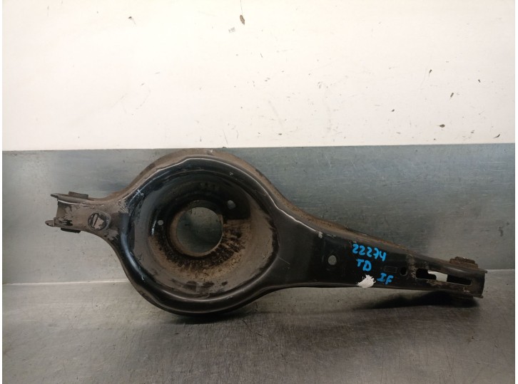 Recambio de brazo suspension inferior trasero derecho para volvo v40 hatchback (525) d2 referencia OEM IAM 31387062 31387062 