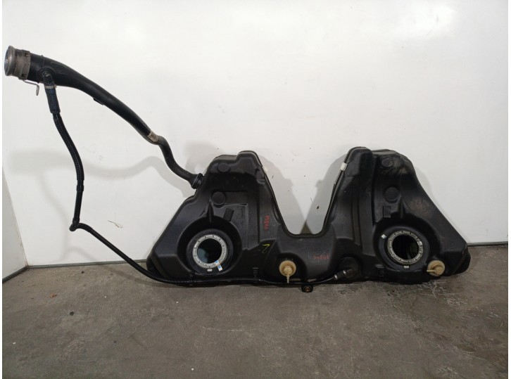 Recambio de deposito combustible para bmw serie 5 berlina (e60) 3.0 24v cat referencia OEM IAM 16117200076 CESTA 25