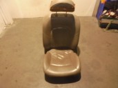 Recambio de asiento delantero izquierdo para hyundai xg 3.0 xg referencia OEM IAM CUERO GRIS 4 PUERTAS