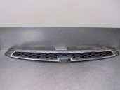 Recambio de rejilla delantera para chevrolet cruze 2.0 diesel cat referencia OEM IAM 95931767  