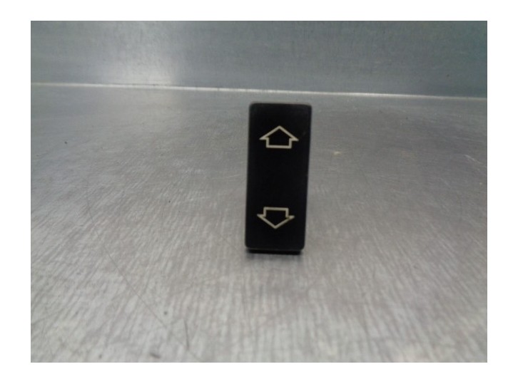 Recambio de mando elevalunas delantero derecho para peugeot 405 break 1.9 cat referencia OEM IAM 6552V1 655372 