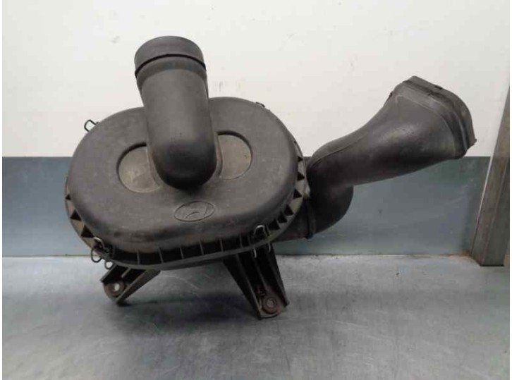 Recambio de carcasa filtro de aire para hyundai h 1 2.5 diesel referencia OEM IAM 281104A620 