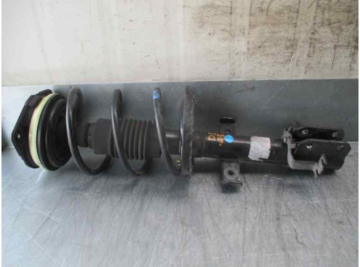 Recambio de amortiguador delantero derecho para renault grand modus 1.2 16v referencia OEM IAM 8200676764B 03071000573B KYB