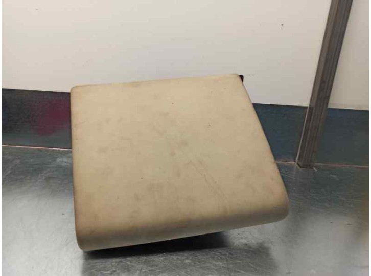 Recambio de guantera para land rover range rover (lm) 3.0 td6 referencia OEM IAM 8262214 