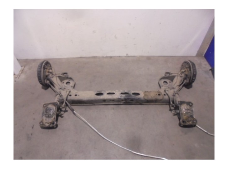 Recambio de puente trasero para seat ibiza (kj1) reference referencia OEM IAM 2Q0501053BP TAMBOR 5 AGUJEROS BURRA 30