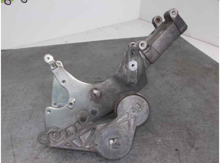 Alternator bracket replacement for Renault Safrane (B54) 2.5 20V CAT OEM IAM reference 9135170 