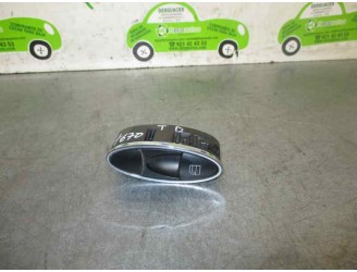 Recambio de mando elevalunas trasero derecho para mercedes-benz clase e (w211) berlina 2.7 cdi cat referencia OEM IAM 2118218651