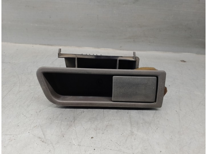 Replacement front right interior door handle for Renault 5 (B/C40) 1.1 OEM IAM reference 7700758067 5 DOORS