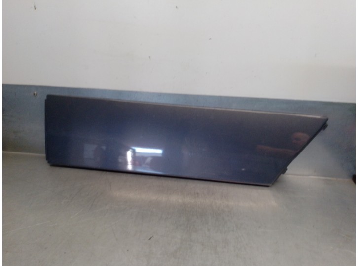Recambio de molduras traseras para mazda 5 berl. (cr) 2.0 diesel cat referencia OEM IAM C235728D0F 